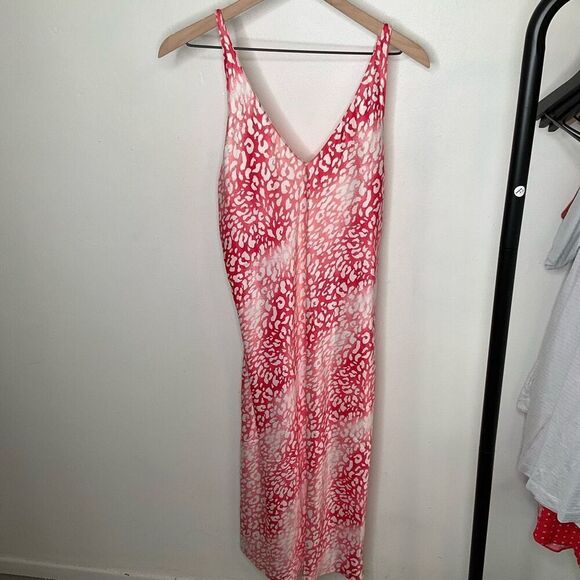 Natori Satin Nightgown - Picture 1 of 6